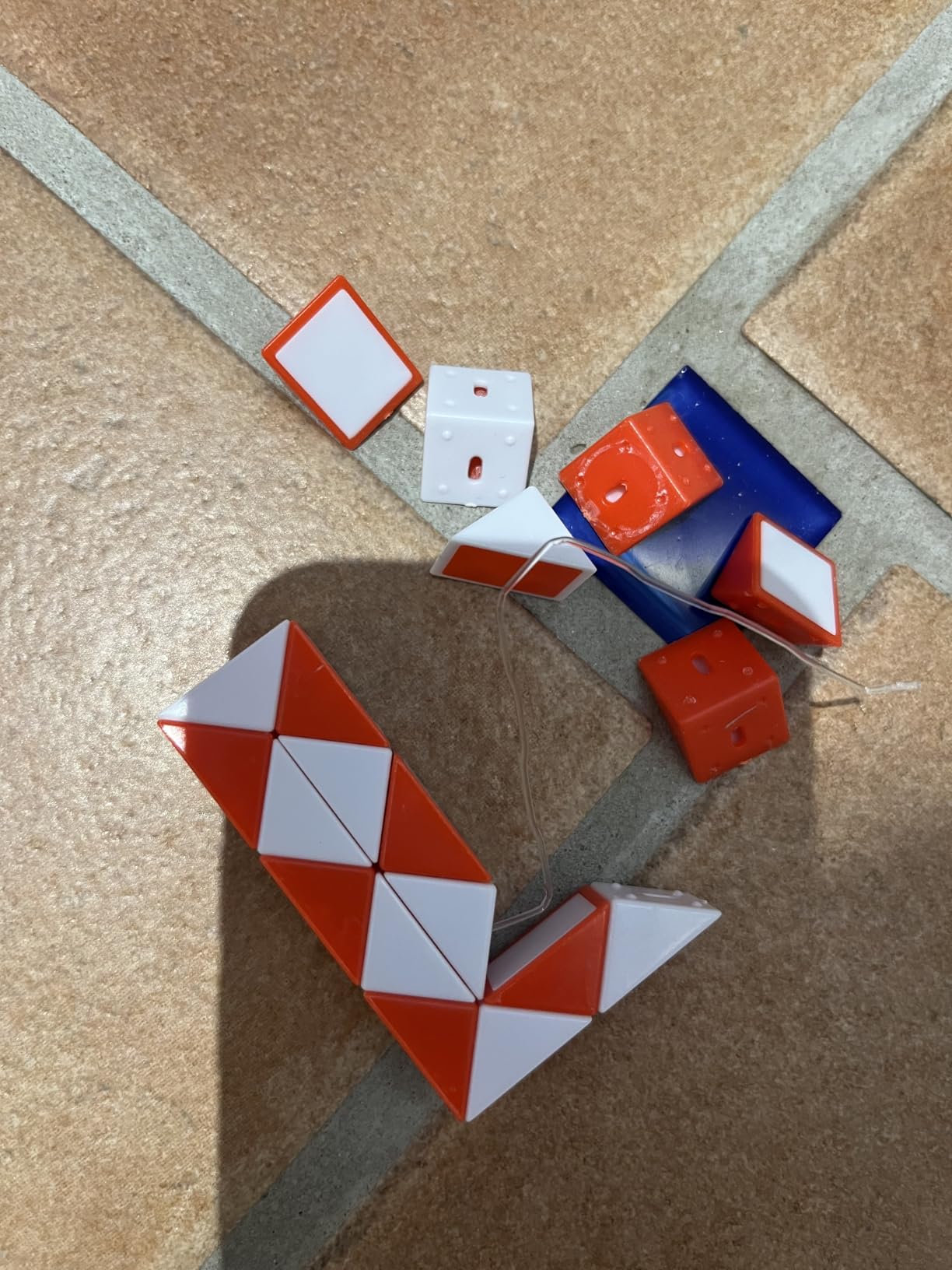 WEARXI Spielzeug Magische Schlangen 12er-Set mehrfarbig