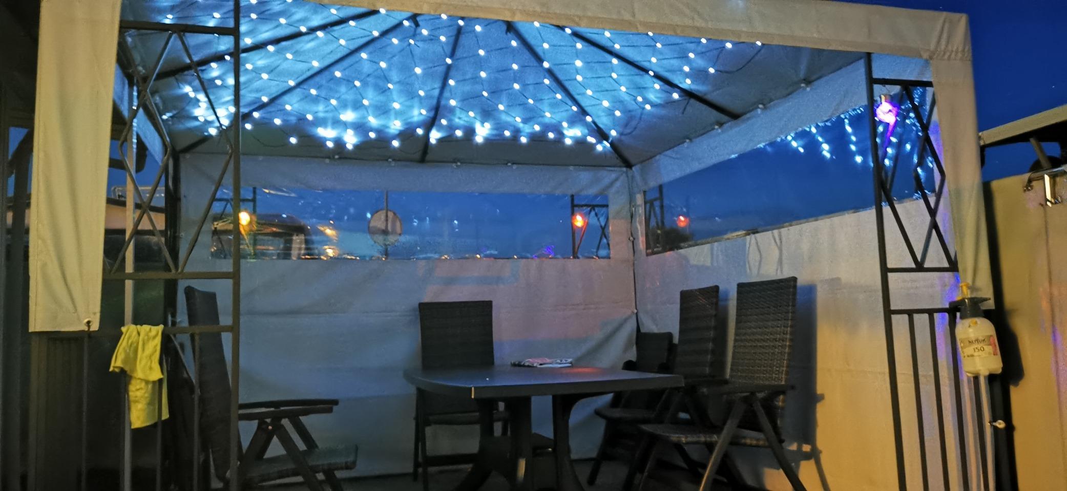 Lunartec Licht-Dekoration Solar-Lichternetz 198 LEDs 3x3 m kaltweiß