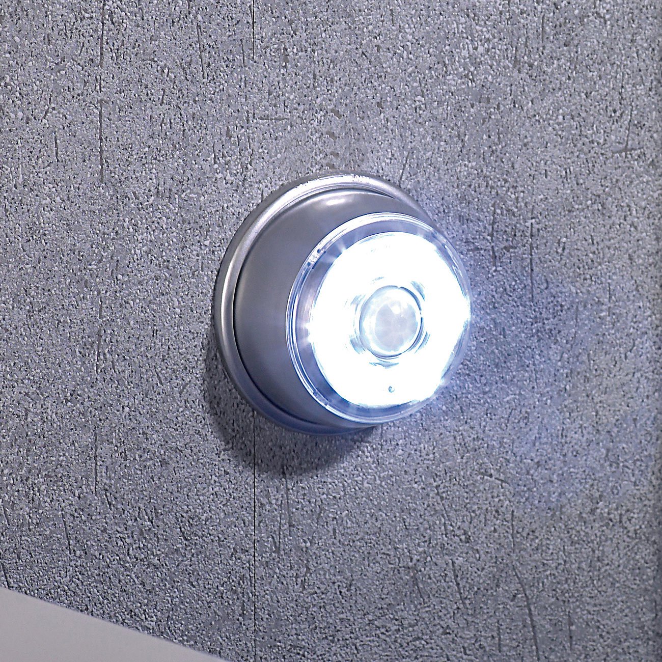 Lunartec Außenbeleuchtung LED Bewegungsmelder IP44 Magnet 100lm