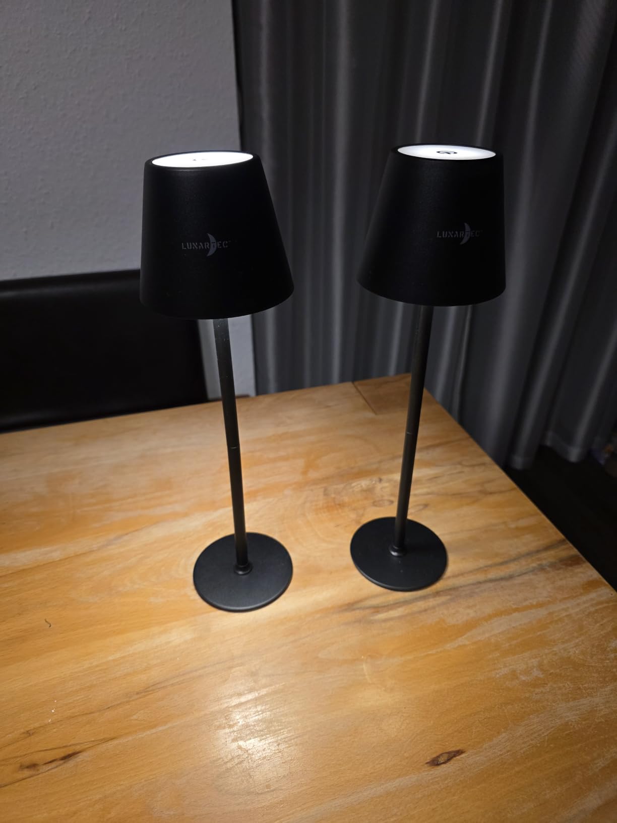 Lunartec Taschenlampen 2er RGBW-Tischleuchte Flaschenaufsatz