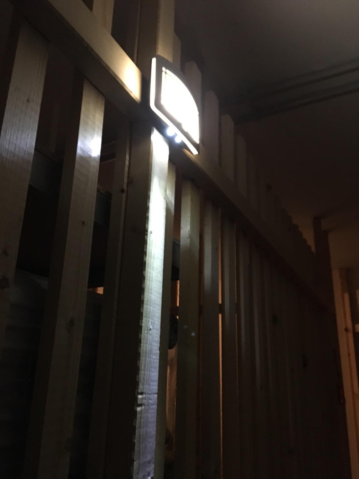 Lunartec Innenbeleuchtung LED-Wandleuchte Batterie 40lm weiß
