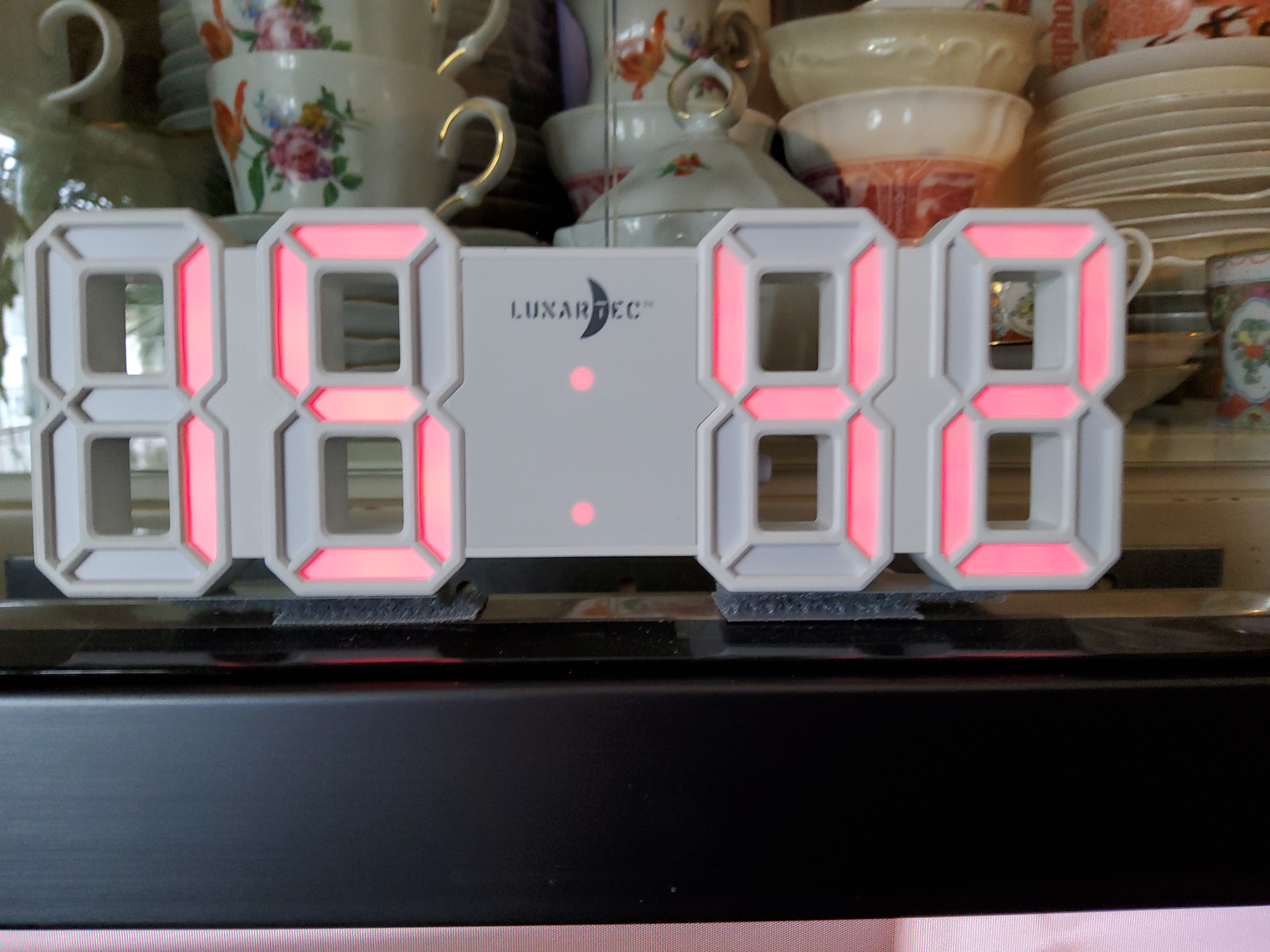 Lunartec LED-Uhren USB Tisch- Wanduhr weiß-rot mit Wecker