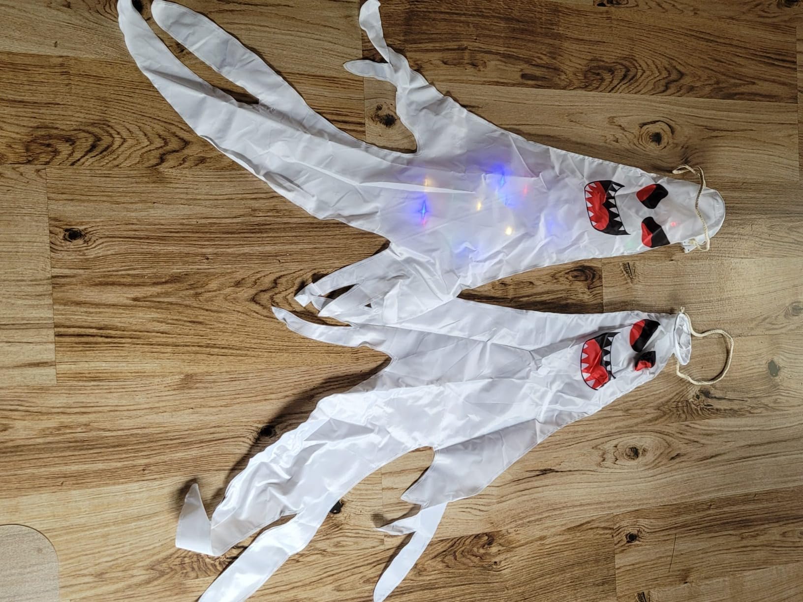 Qedertek Lighting Halloween-Geister Windsack 120cm 2er-Set LED