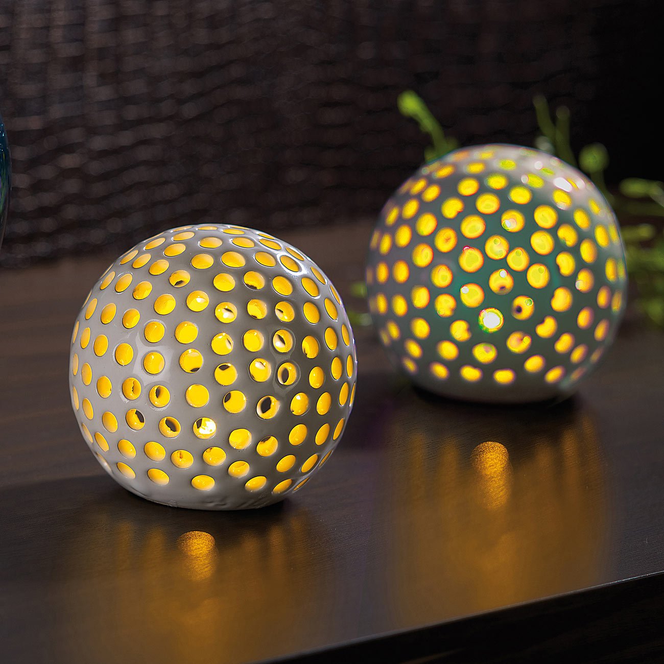 Lunartec Außenbeleuchtung LED-Kugelleuchten 4er-Set Keramik 83mm warmweiß