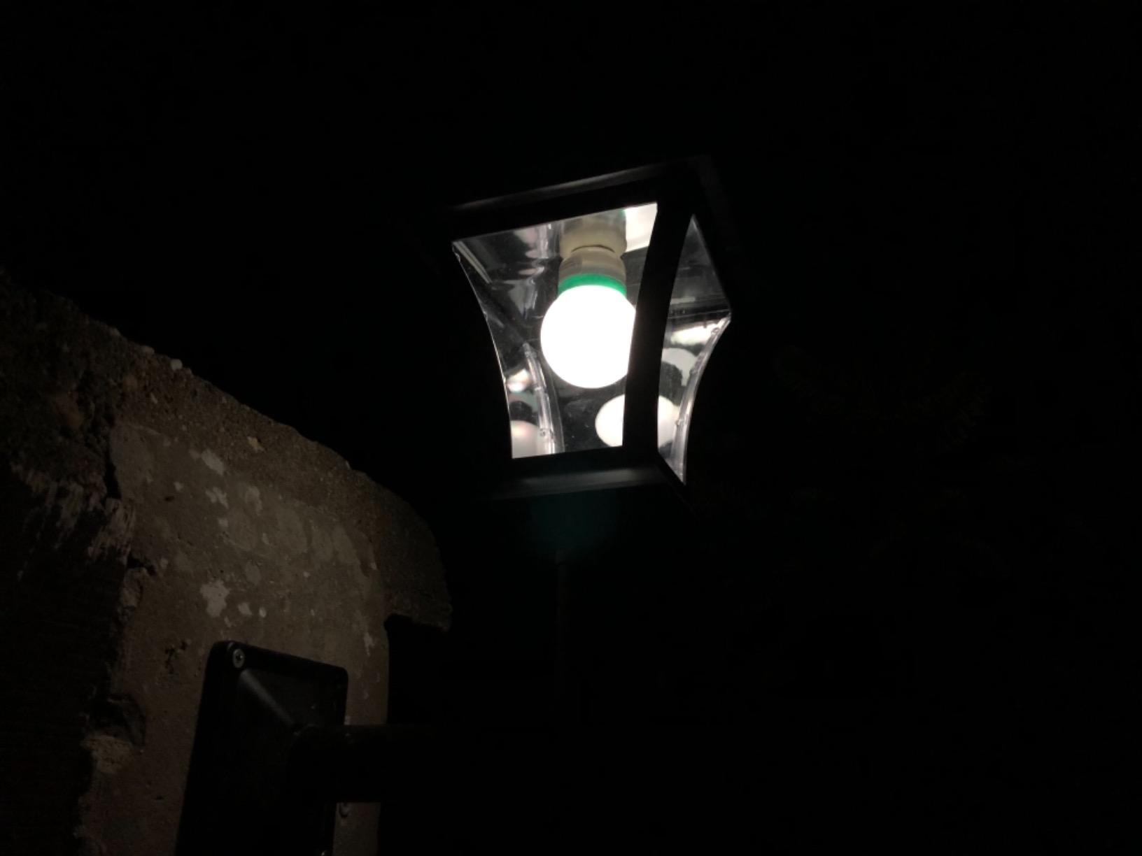 Lunartec Außenbeleuchtung Solar-Wandlaterne WL-345 weiß