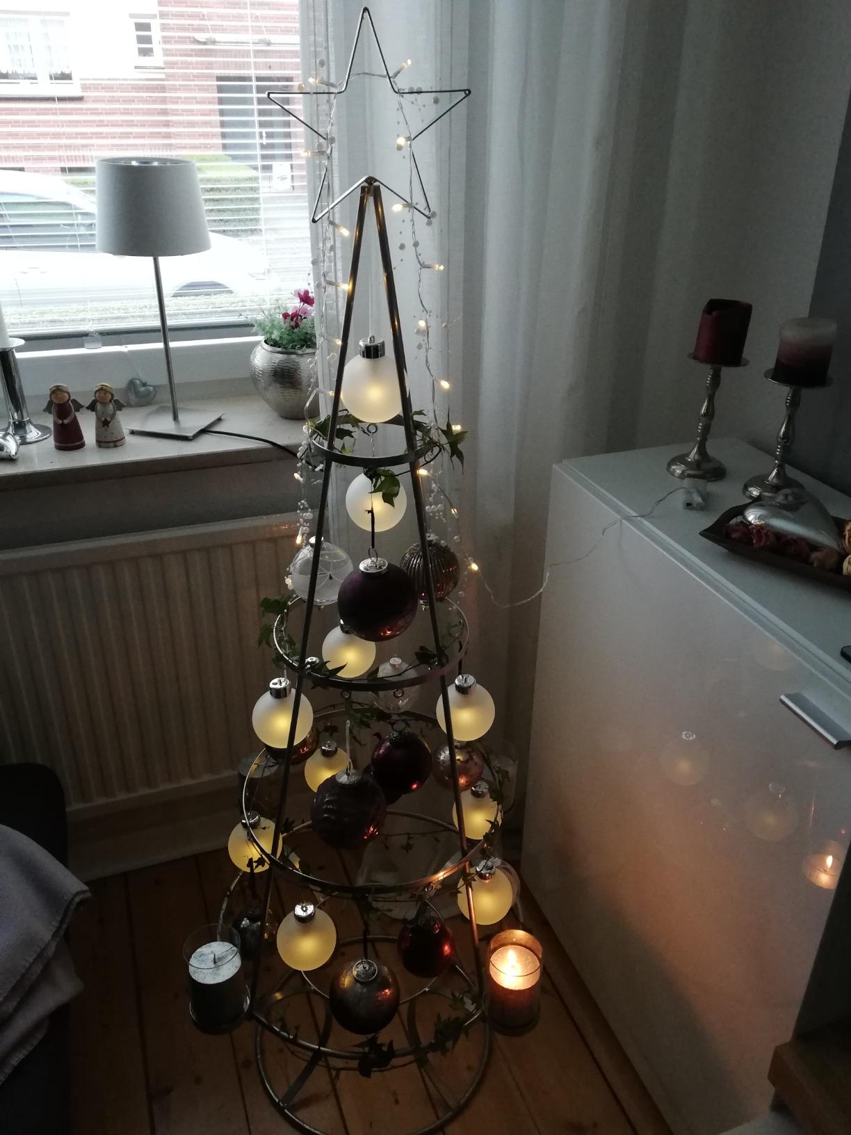 Lunartec Licht-Dekoration Weihnachtskugeln Glas weiß 6 Stück LED