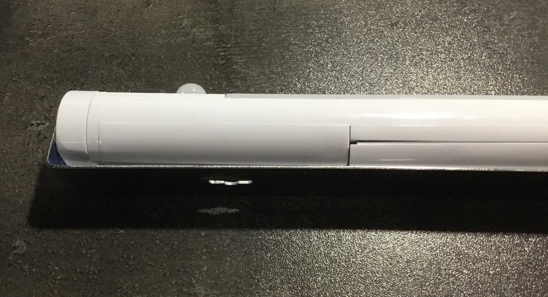 Lunartec Innenbeleuchtung Lichtleiste 9 LEDs mit Bewegungsmelder