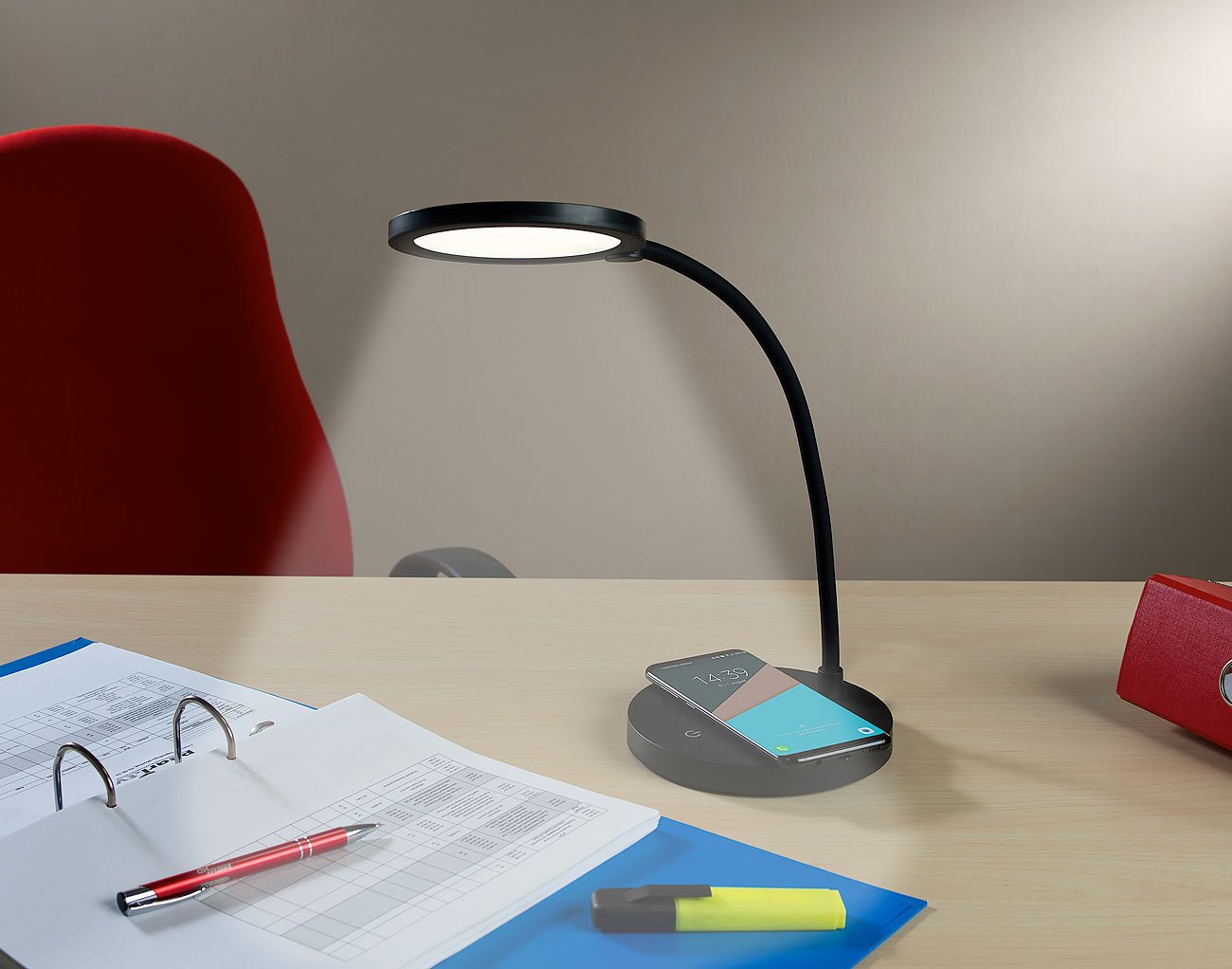 Lunartec Innenbeleuchtung COB Schreibtischlampe mit Qi-Ladestation