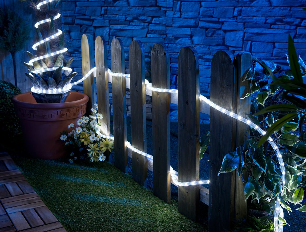Lunartec LED-Lichtschlauch 20m weiß 720 LEDs IP44 für außen