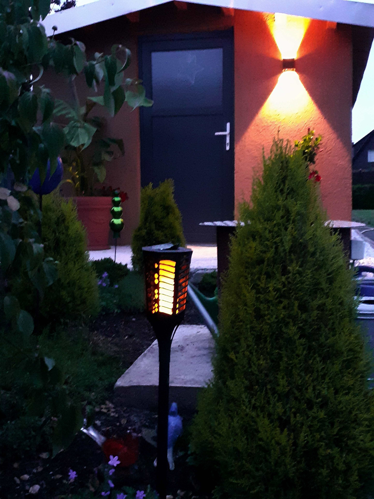 Lunartec LED-Gartenfackel Solar 2er-Set 78 cm Flammeneffekt