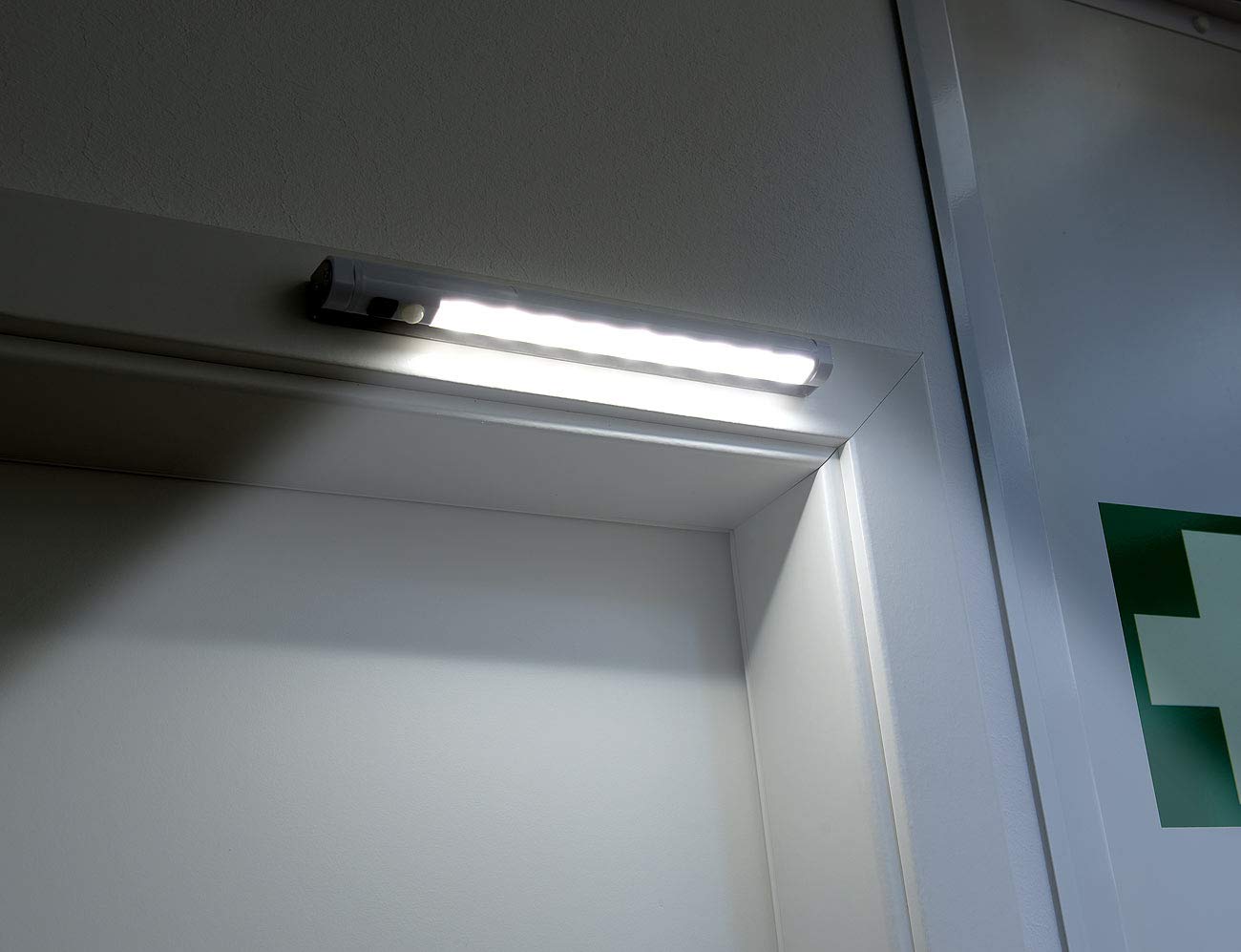 Lunartec Lichtleiste Batterie 4er-Set PIR tageslichtweiß