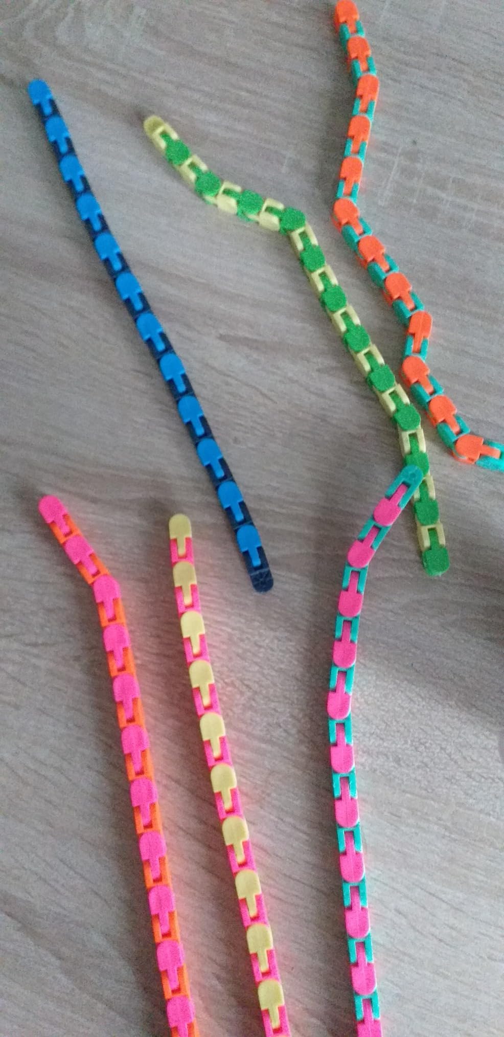 WEARXI Spielzeug Magische Schlangen 12er-Set mehrfarbig