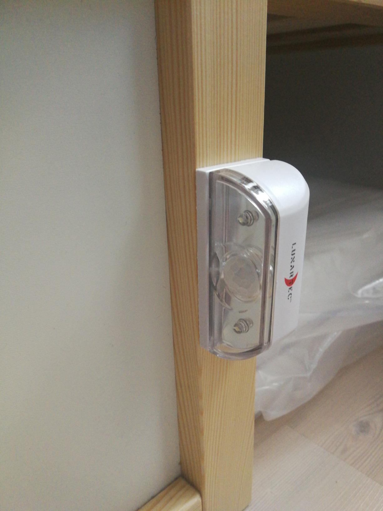 Lunartec Innenbeleuchtung Mini LED Treppenlicht Batterie