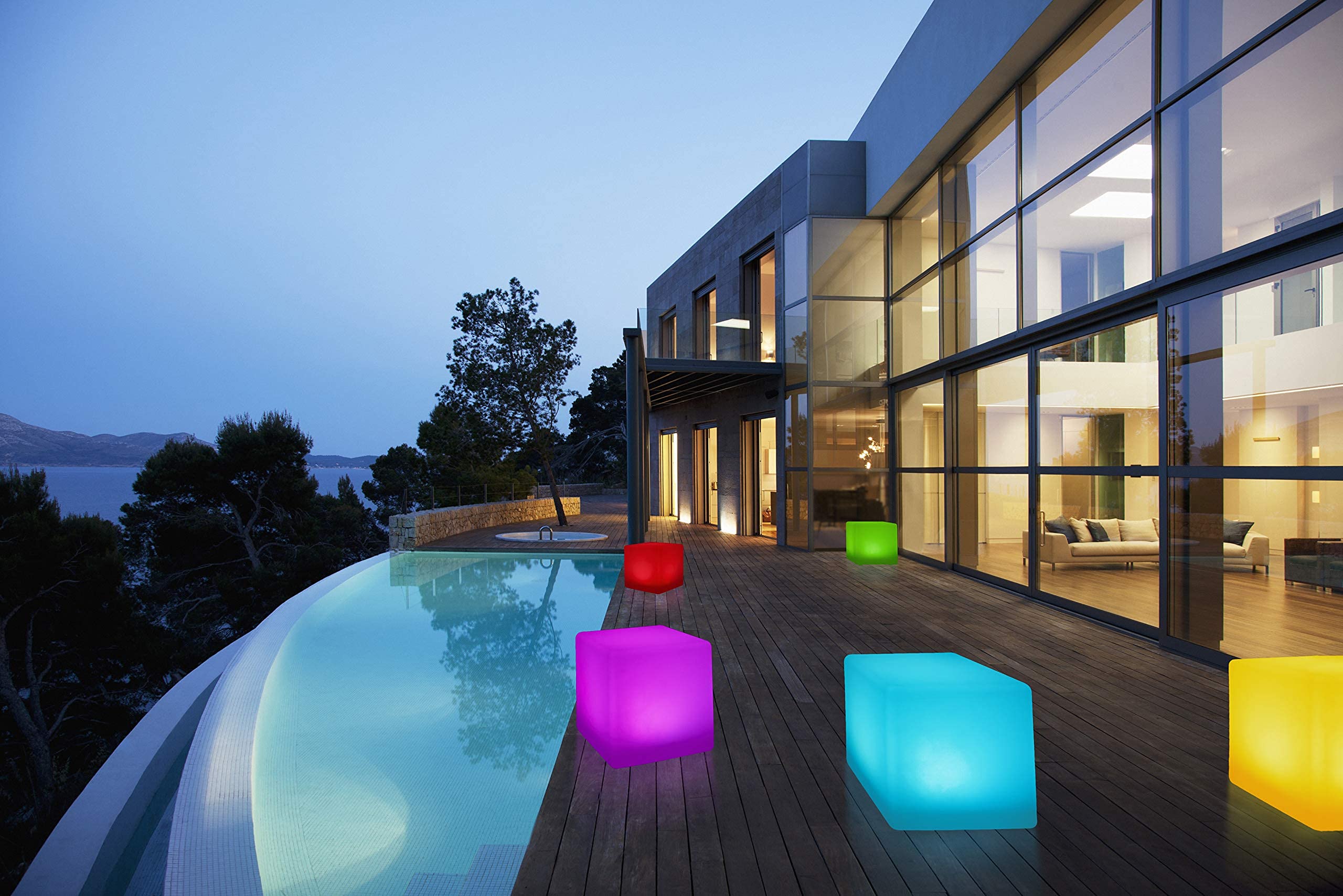 Bonetti Solar Lights Würfel Solarleuchte 30x30 cm RGB