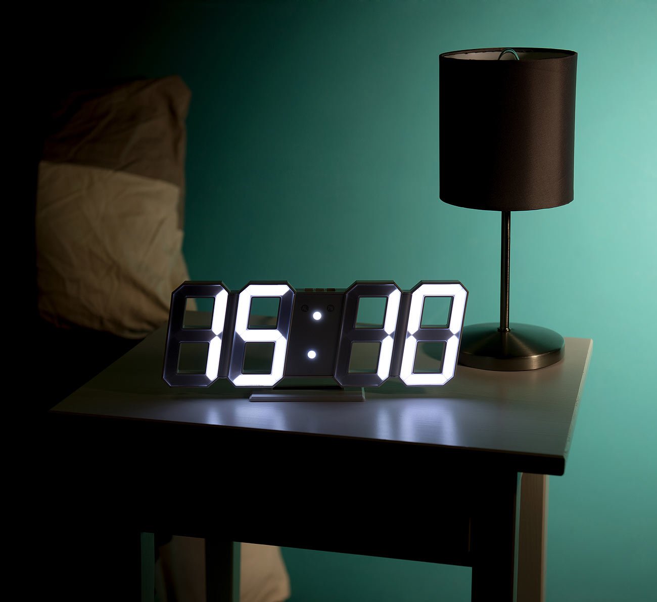 Lunartec LED-Uhren Jumbo-Digitaluhr Wand 28 cm mit Wecker