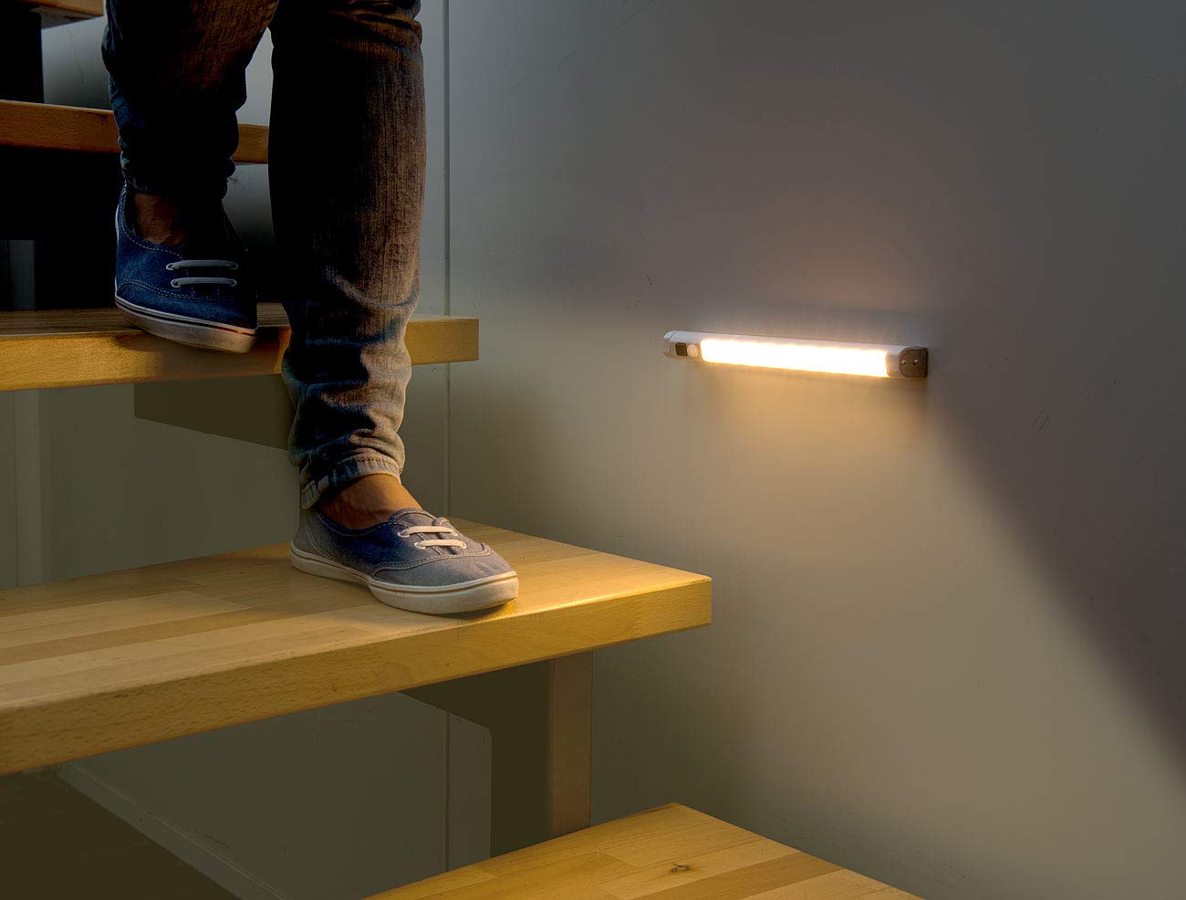Lunartec Lichtleiste Batterie 4er-Set warmweiß PIR-Sensor