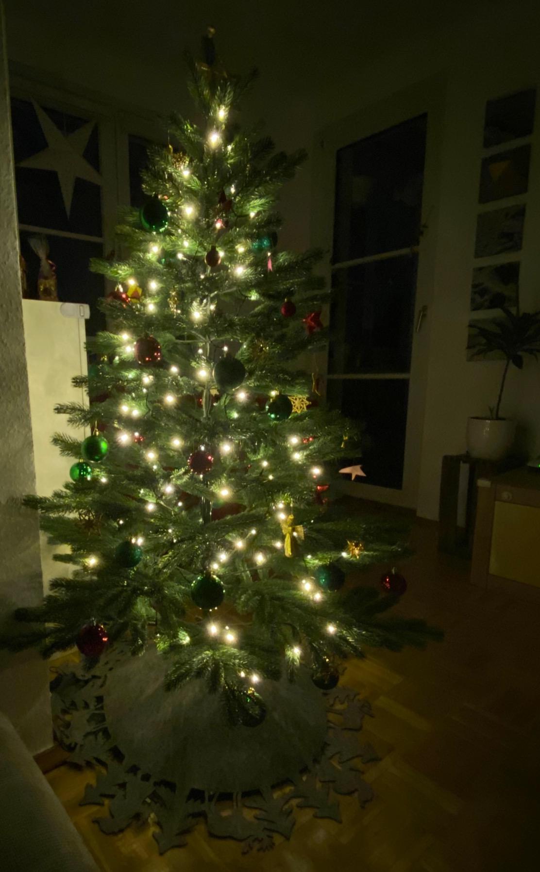 Lunartec Licht-Dekoration Christbaum-Überwurf 180 LEDs warmweiß IP44