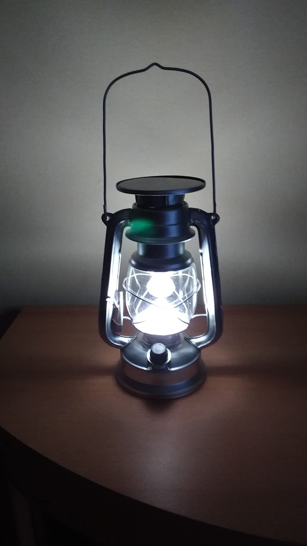 Lunartec Außenbeleuchtung Solar-LED-Sturmlampe 200 lm silber dimmbar