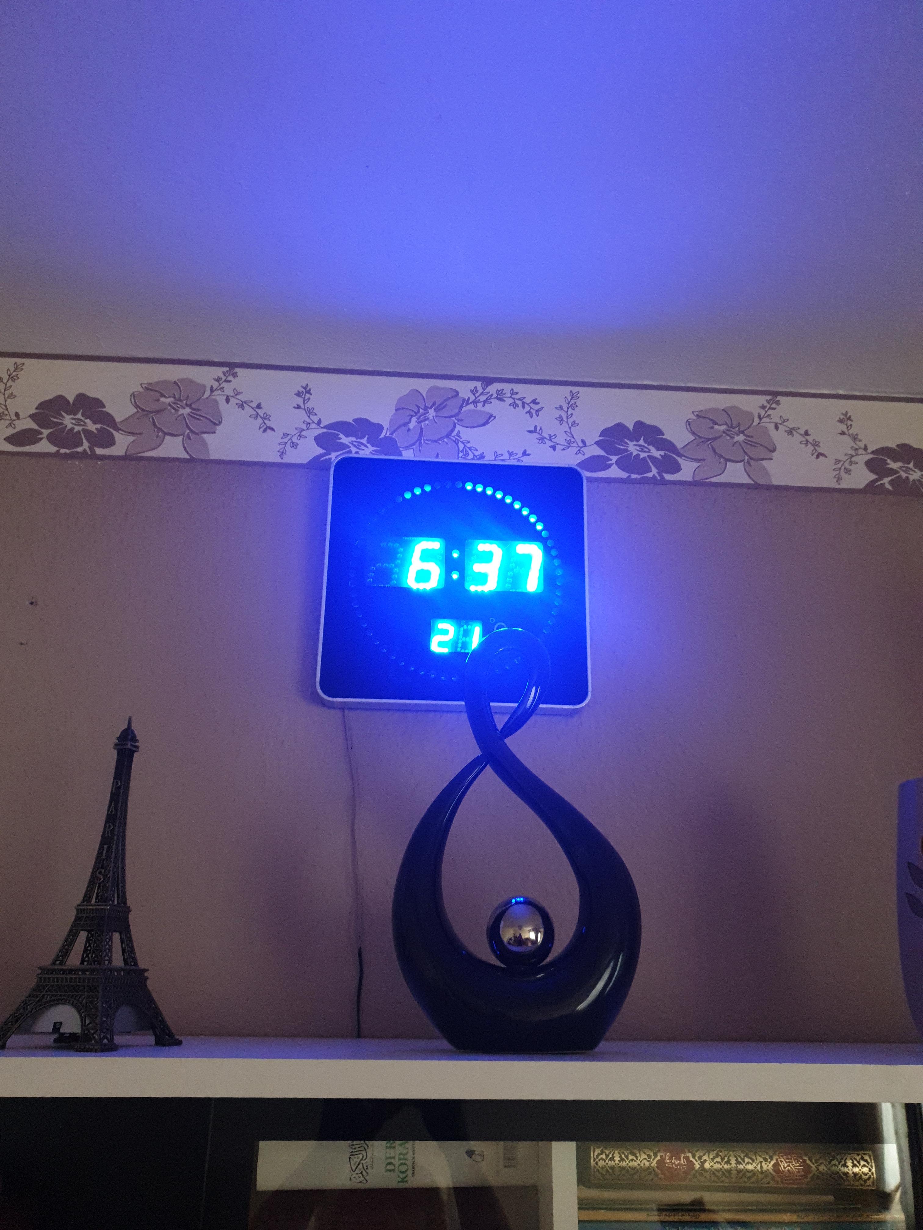 Lunartec LED-Uhren Funk-Tischuhr Wanduhr blau Thermometer 28cm