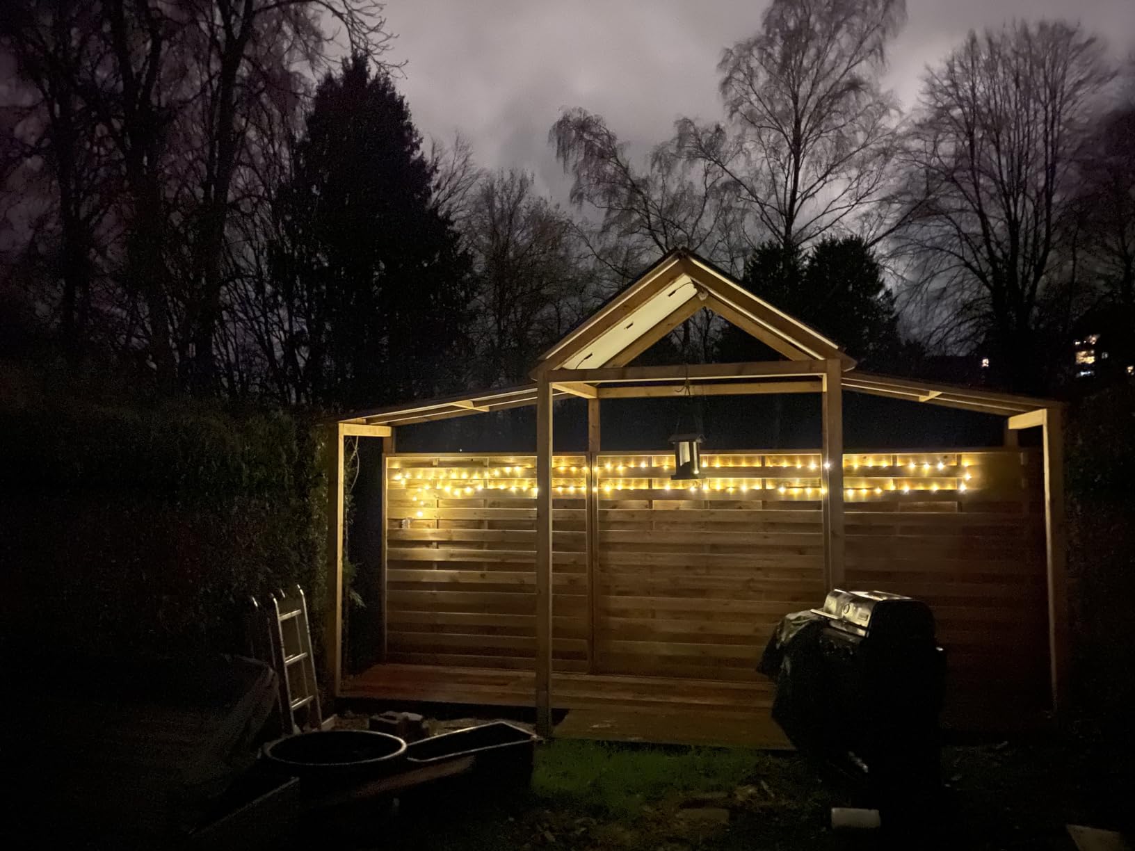 Qedertek Lichterkette 10 m 100 LED Draht Orange-Lila Batterie