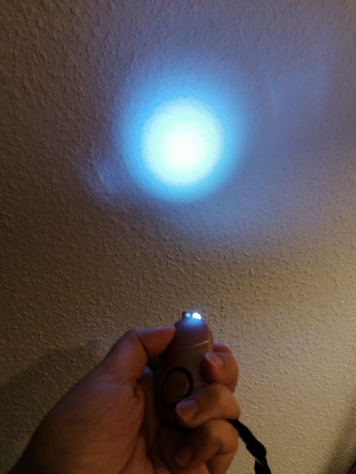 Bxroiu Persönlicher Sicherheitsalarm 130 dB LED mehrfarbig