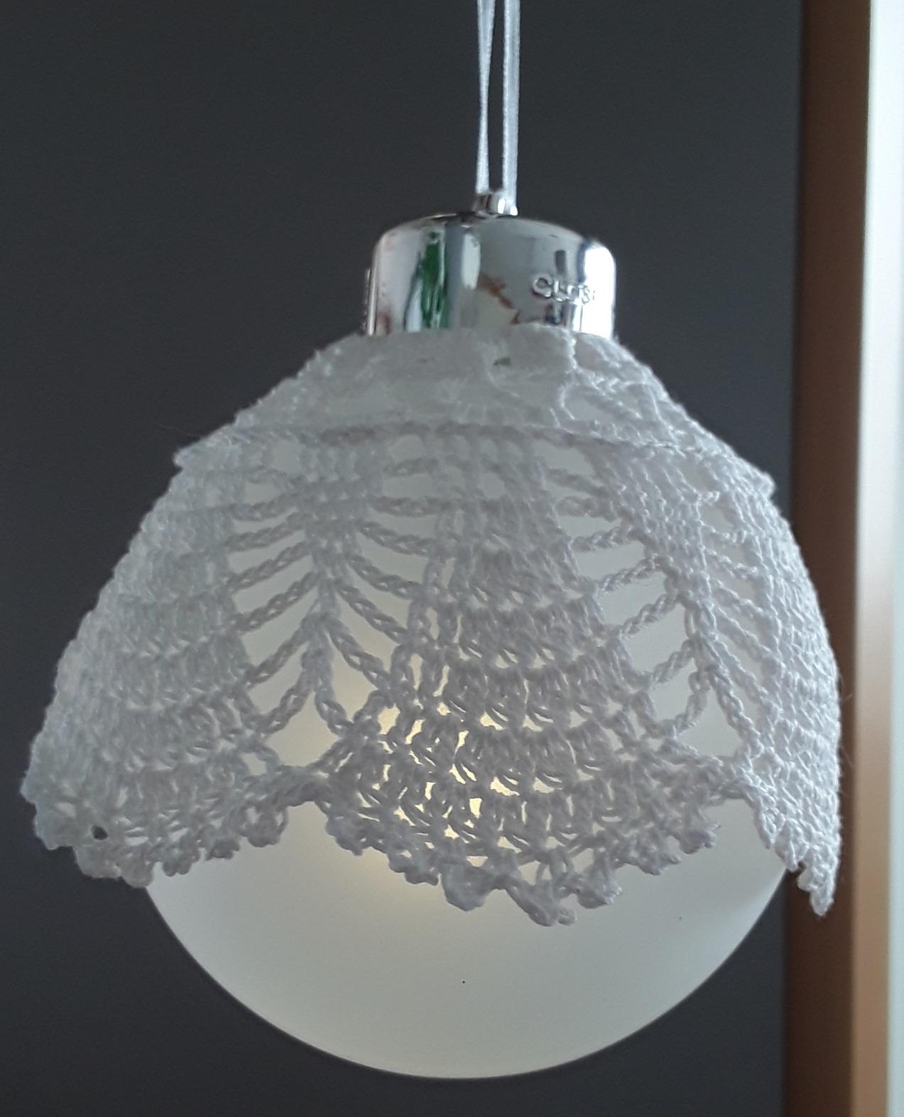 Lunartec Licht-Dekoration Weihnachtskugeln Glas weiß 6 Stück LED