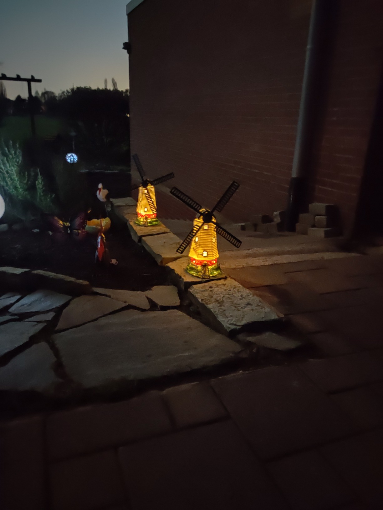 Lunartec Licht-Dekoration Solar-Windmühle mit LED 32cm 2er-Set