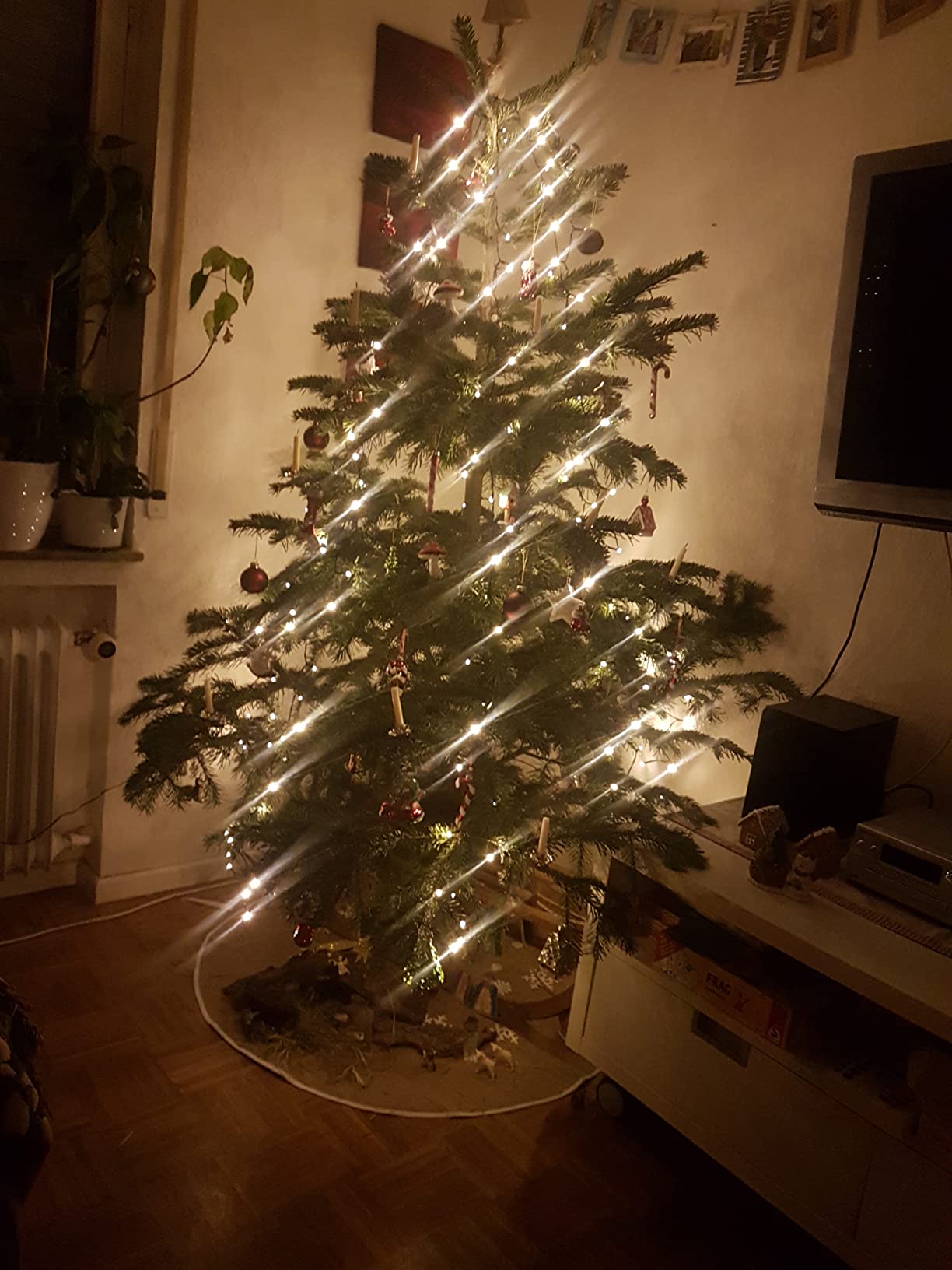 Lunartec Licht-Dekoration Christbaum-Überwurf 180 LEDs warmweiß IP44