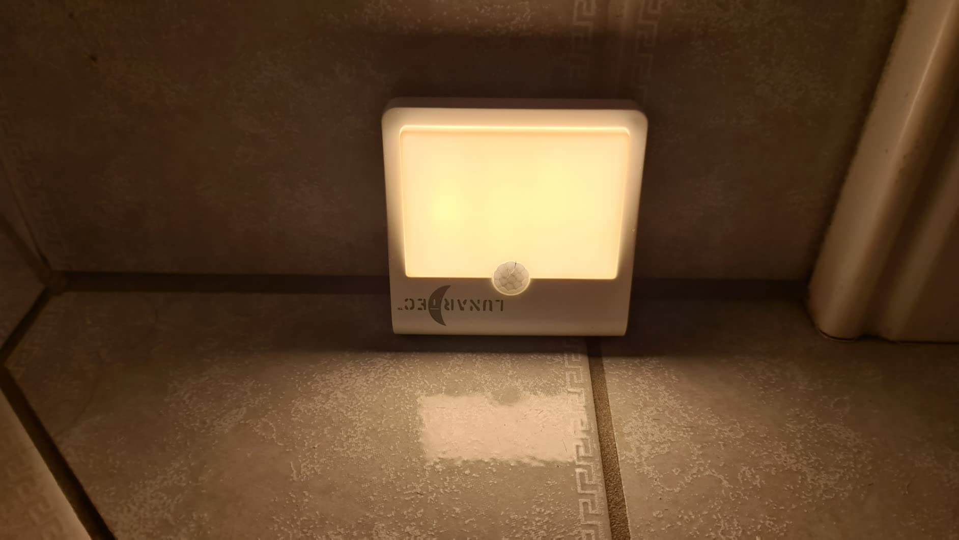 Lunartec Akku LED-Nachtlicht Bewegungsmelder warmweiß