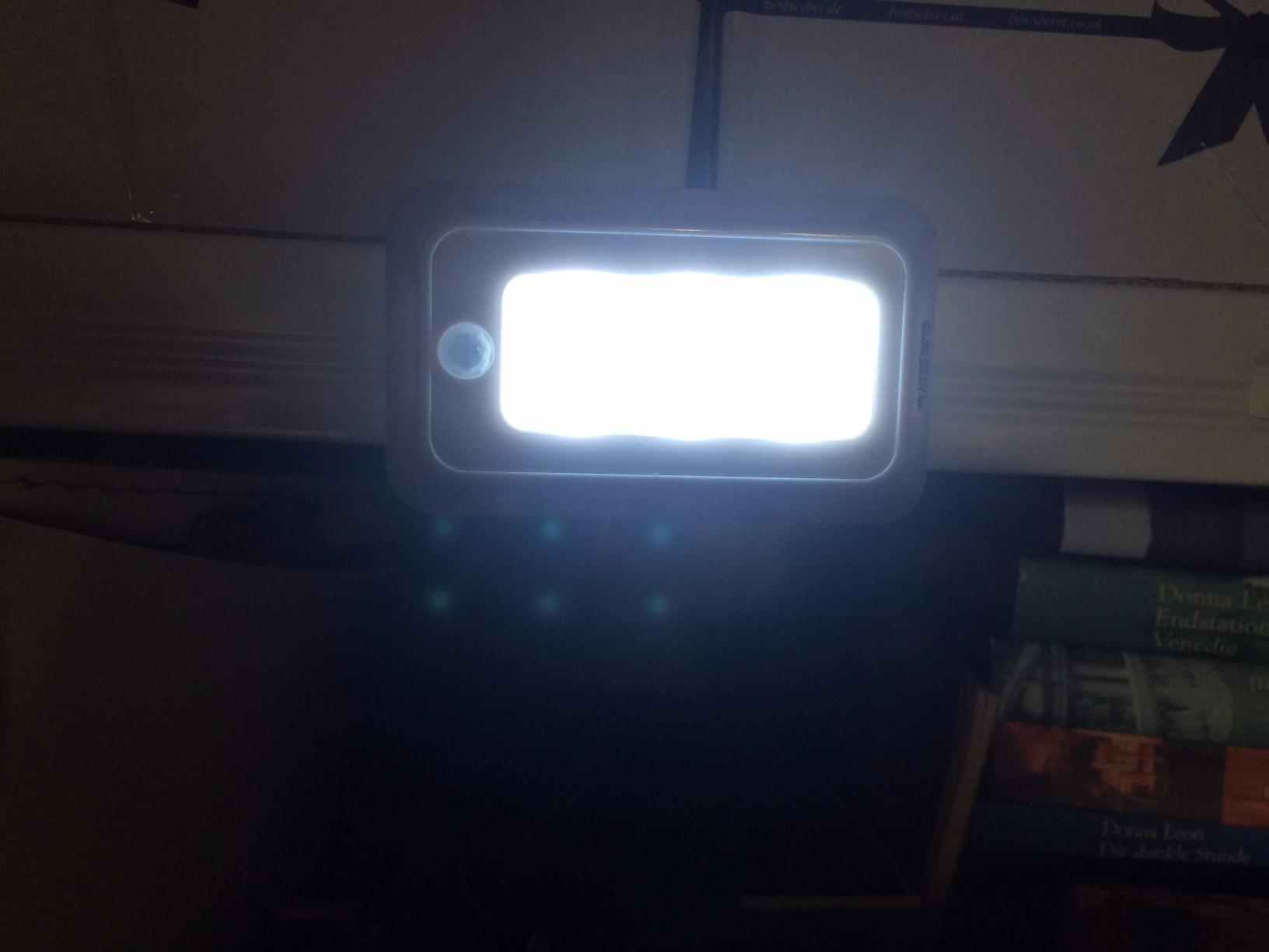 Lunartec Innenbeleuchtung LED Nachtlicht Batterie Sensor 20lm
