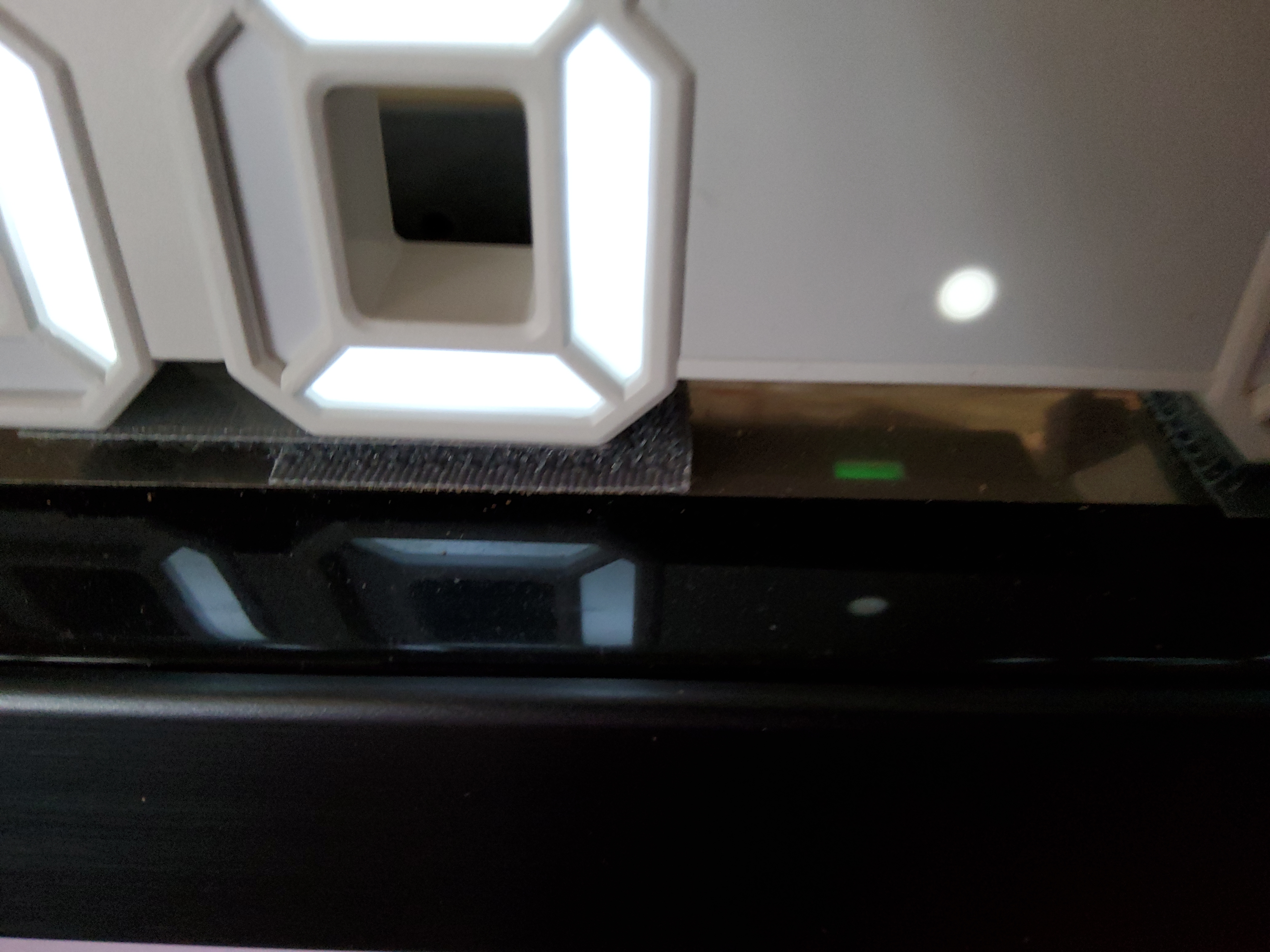 Lunartec LED-Uhren USB Tisch- Wanduhr weiß-rot mit Wecker