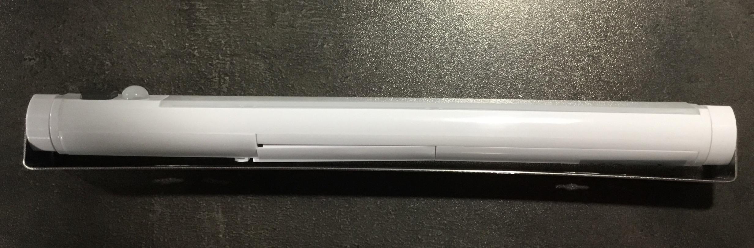 Lunartec Innenbeleuchtung Lichtleiste 9 LEDs mit Bewegungsmelder