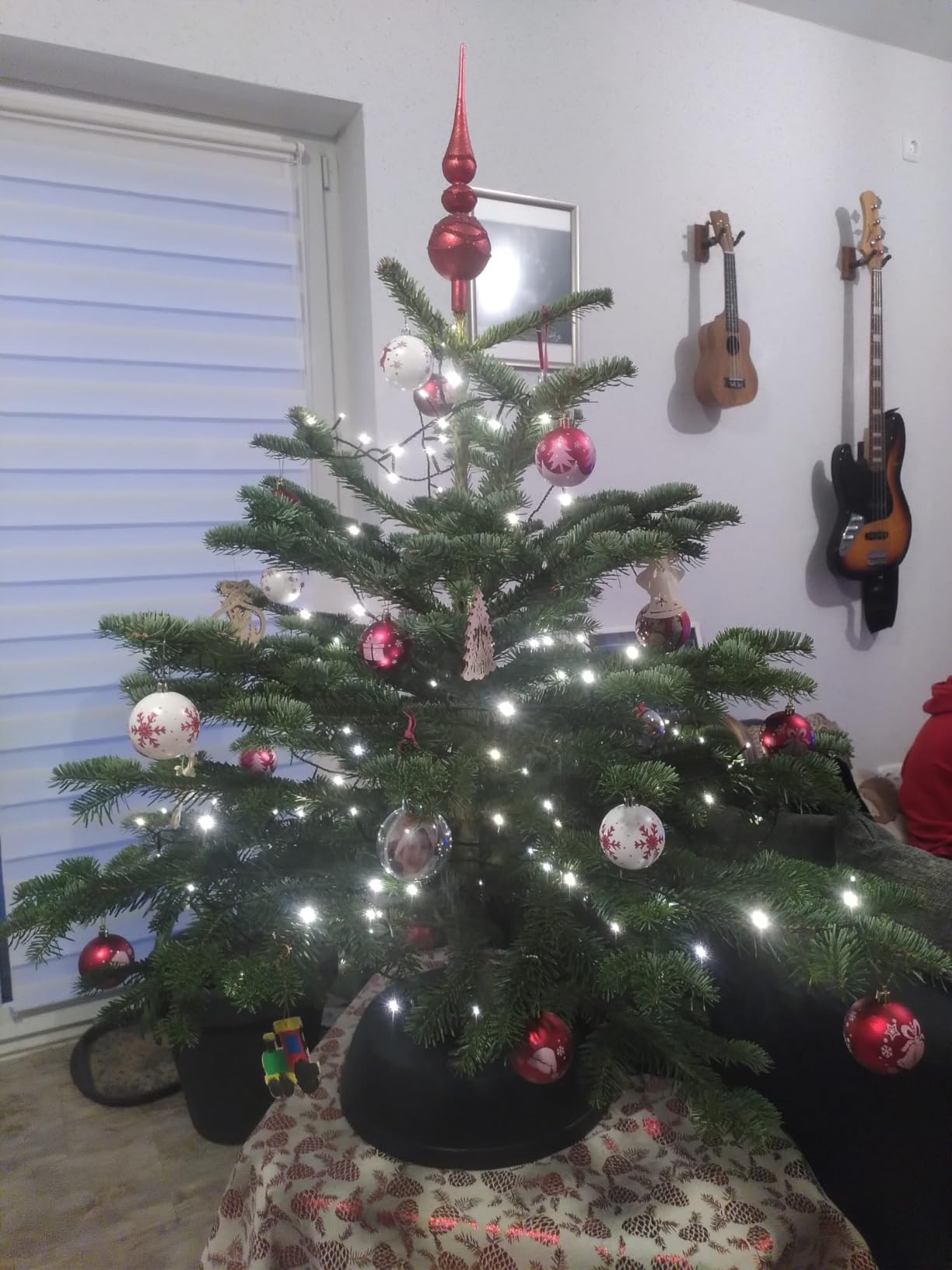 WEARXI Lichterketten Weihnachtskugeln 6cm Rot-Weiß 16 Stück