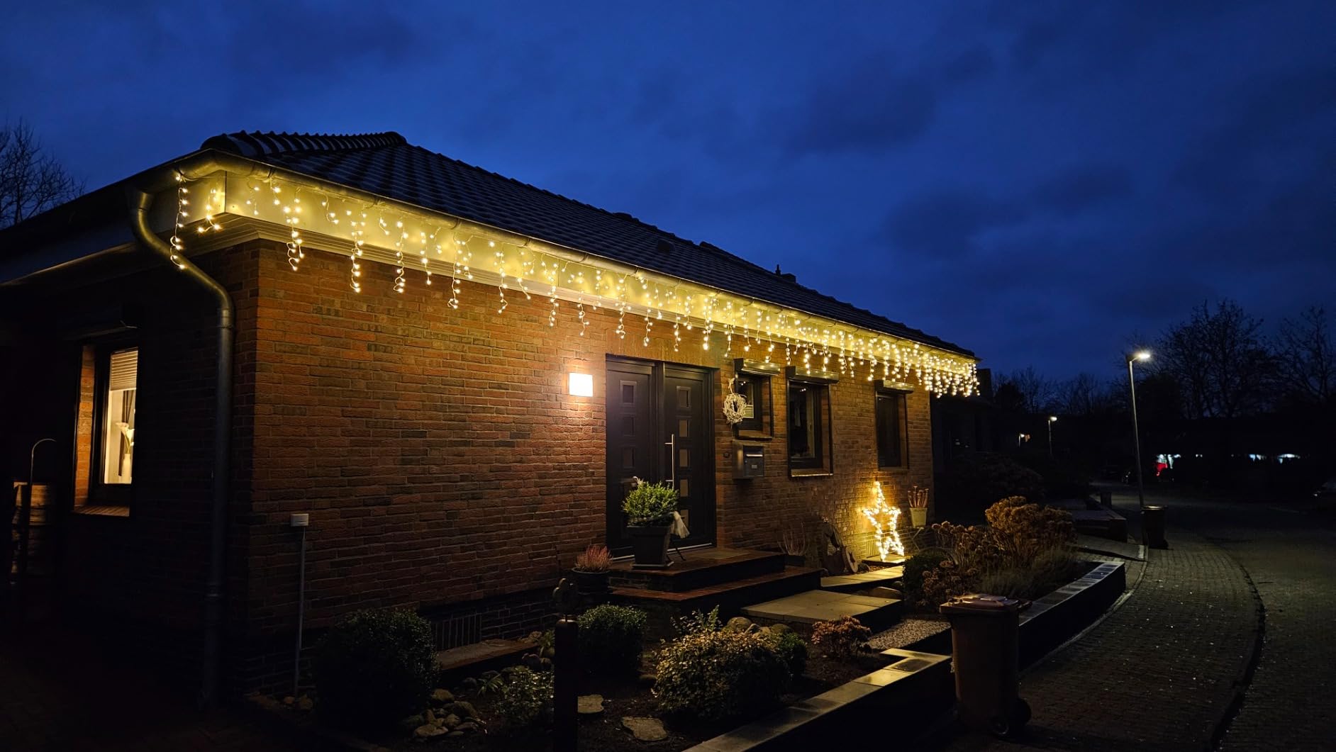 Qedertek Lighting Eisregen Lichterkette 15,3m 612 LED warmweiß