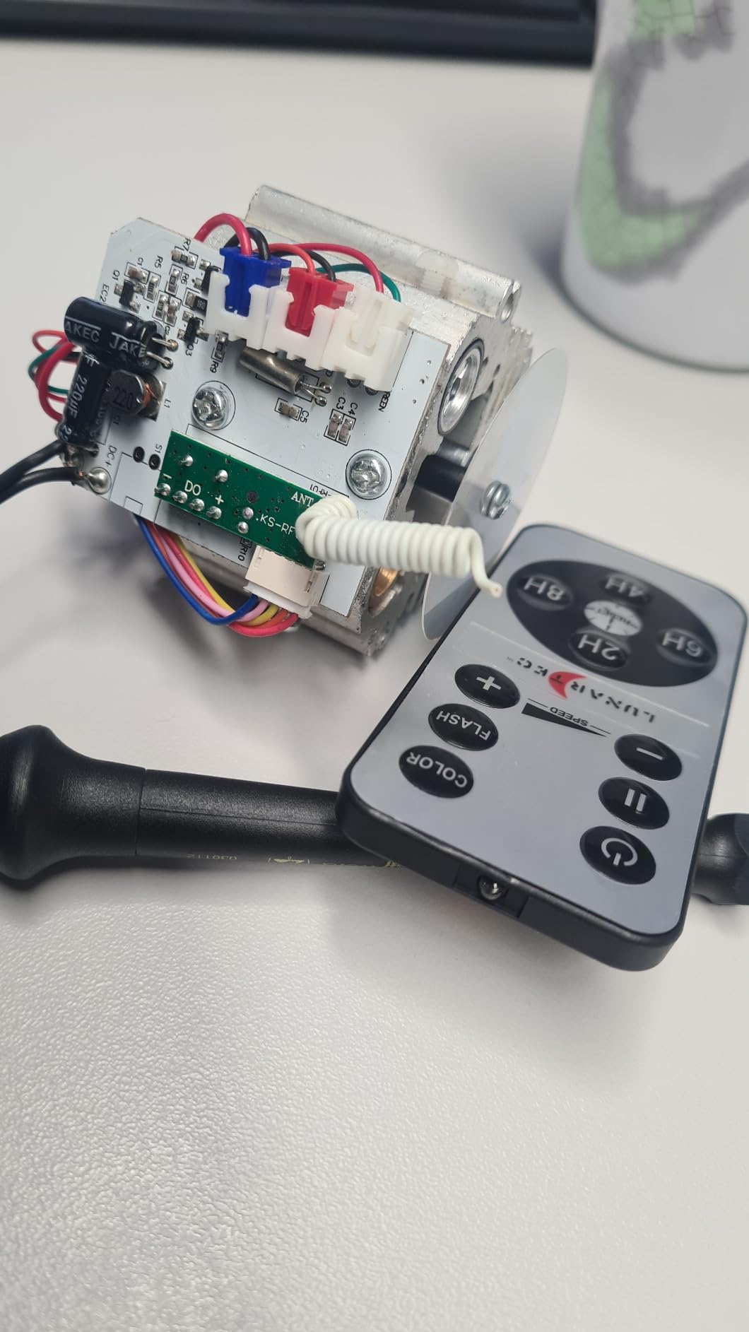 Lunartec LP-350 RGB-Laserprojektor mit Fernbedienung IP65