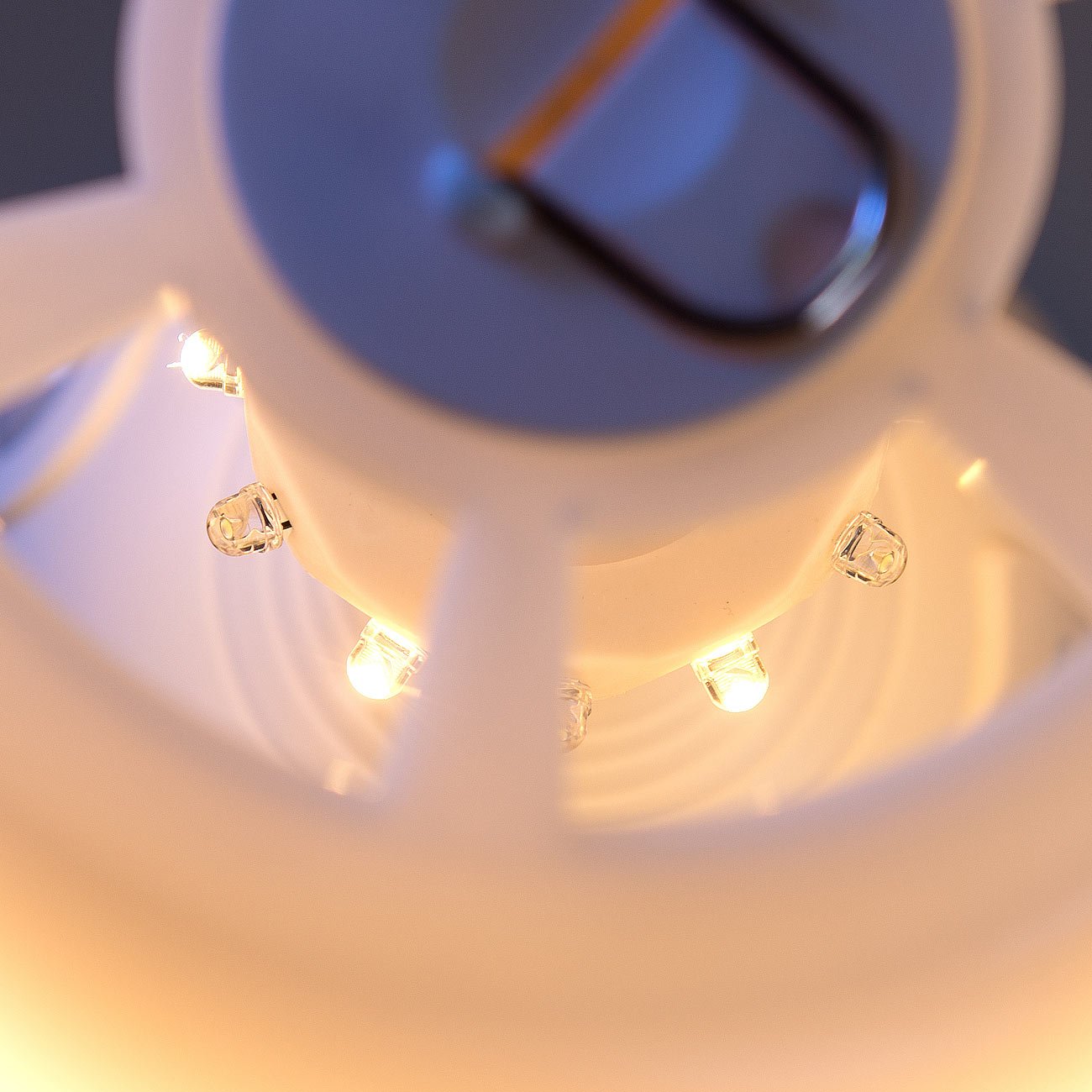 Lunartec Innenbeleuchtung LED-Tischlampe Bewegungsmelder warmweiß