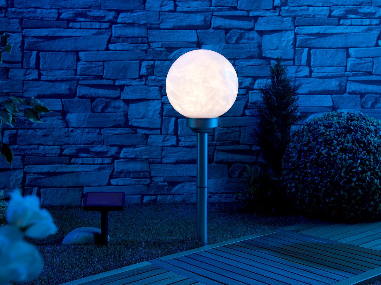 Lunartec Licht-Dekoration Solar-LED-Kugeln Ø 20 cm 4er-Set warmweiß