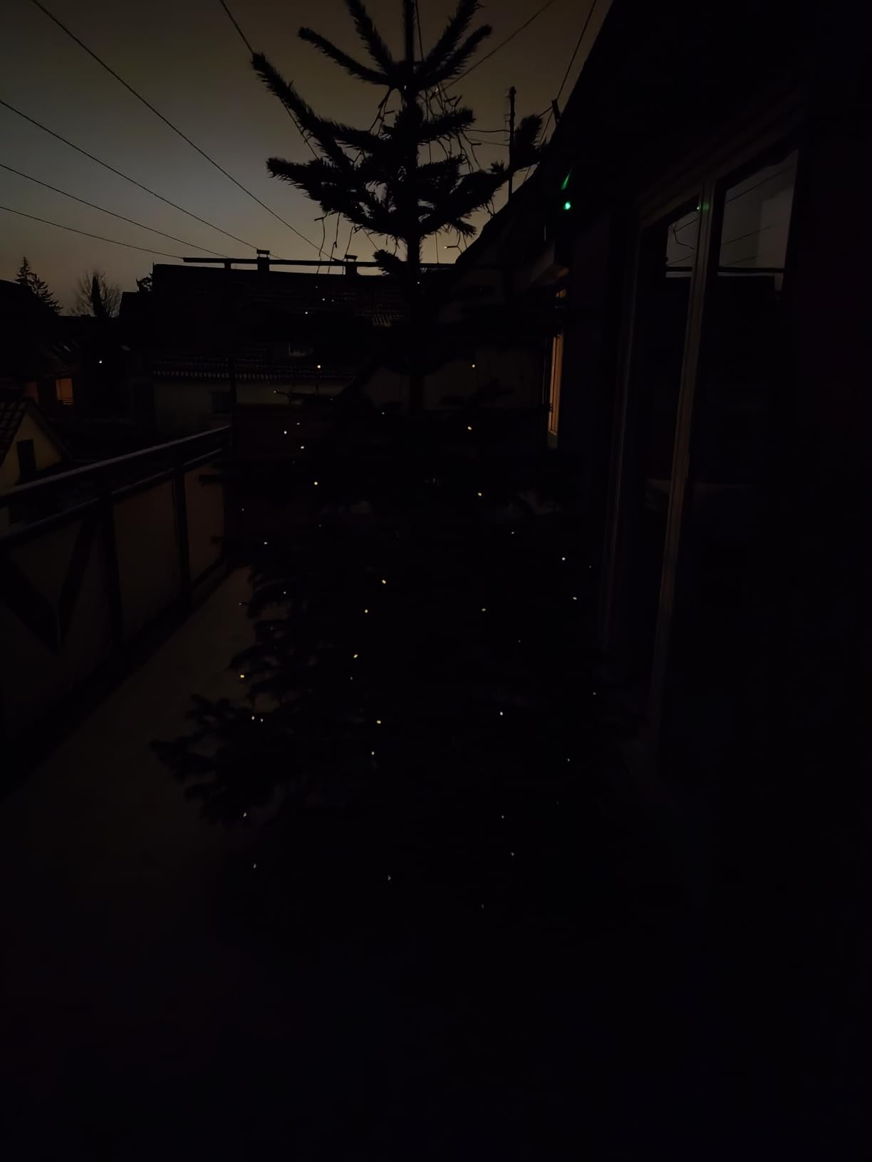 Qedertek Lighting 240 LED Christbaumbeleuchtung warmweiß 2,4m