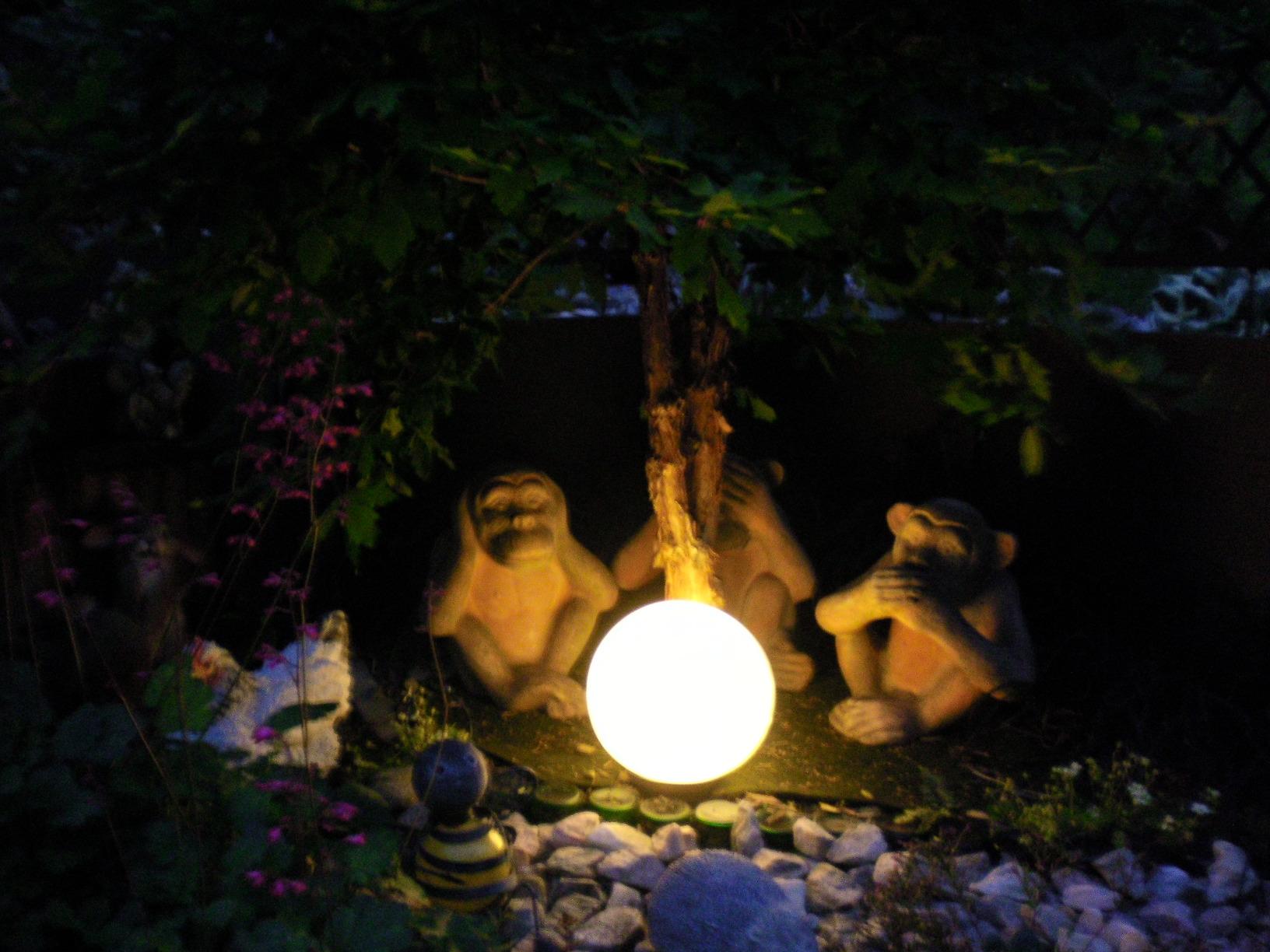 Lunartec Licht-Dekoration Solar-Leuchtkugel Ø 20 cm warmweiß