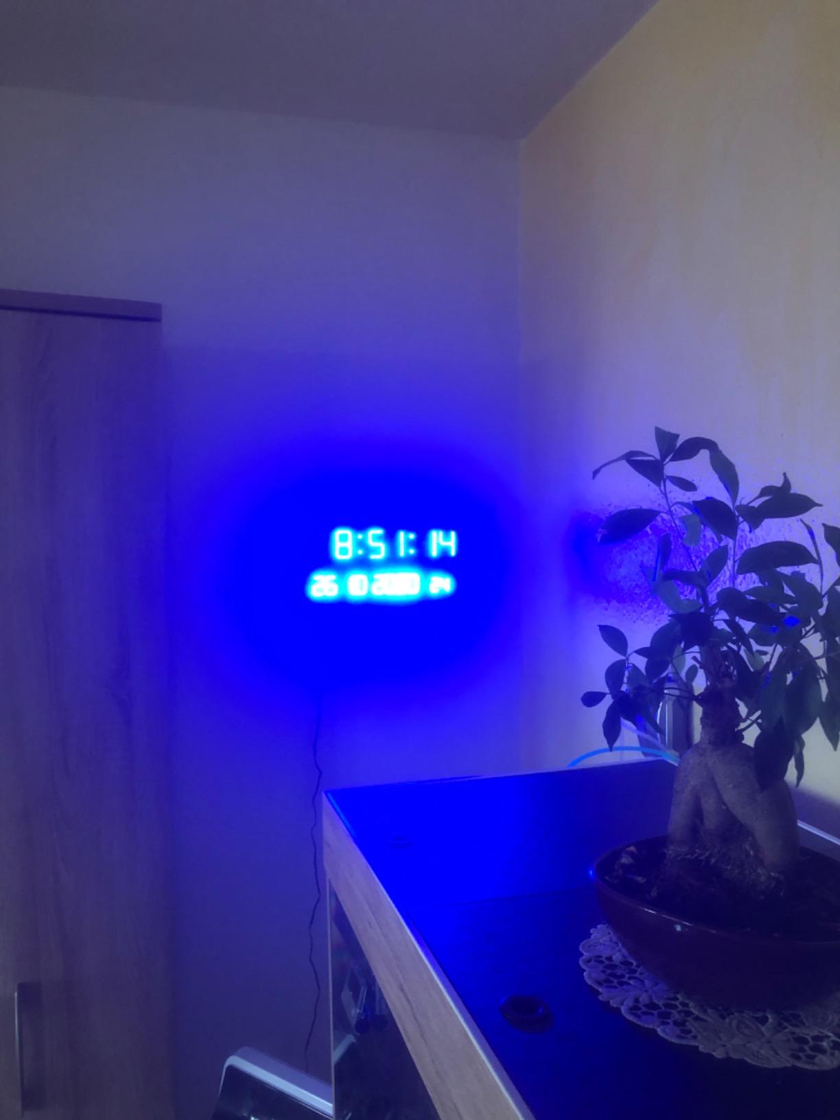 Lunartec Digitaluhr Funk LED blau Wand Tisch Datum