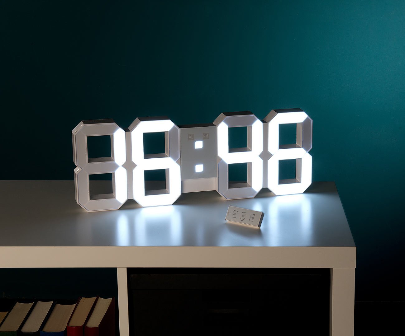 Lunartec XXL LED-Uhr Digital Wand-Tischuhr 45cm dimmbar
