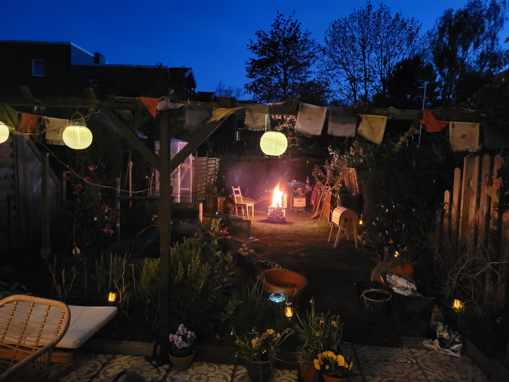 Qedertek Lighting Solarlampions 30cm warmweiß 2 Stück
