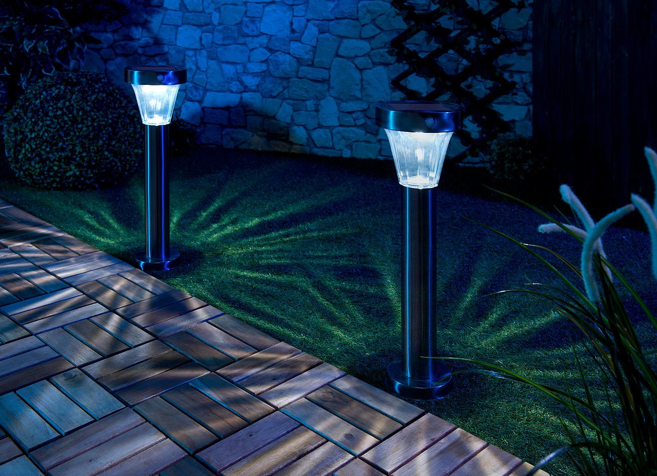 Lunartec Silva Solar-Wegeleuchte 2er-Set Edelstahl mit Bewegungsmelder