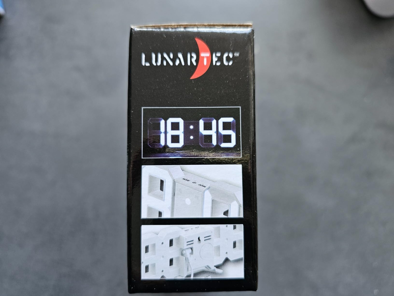 Lunartec LED-Tischuhr Wanduhr große Ziffern 21,5 cm mit Wecker