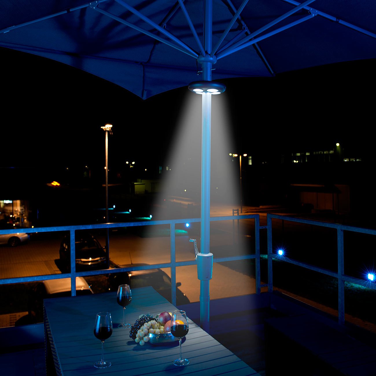 Lunartec Außenbeleuchtung LED-Schirmleuchte LSL-120 mit Fernbedienung