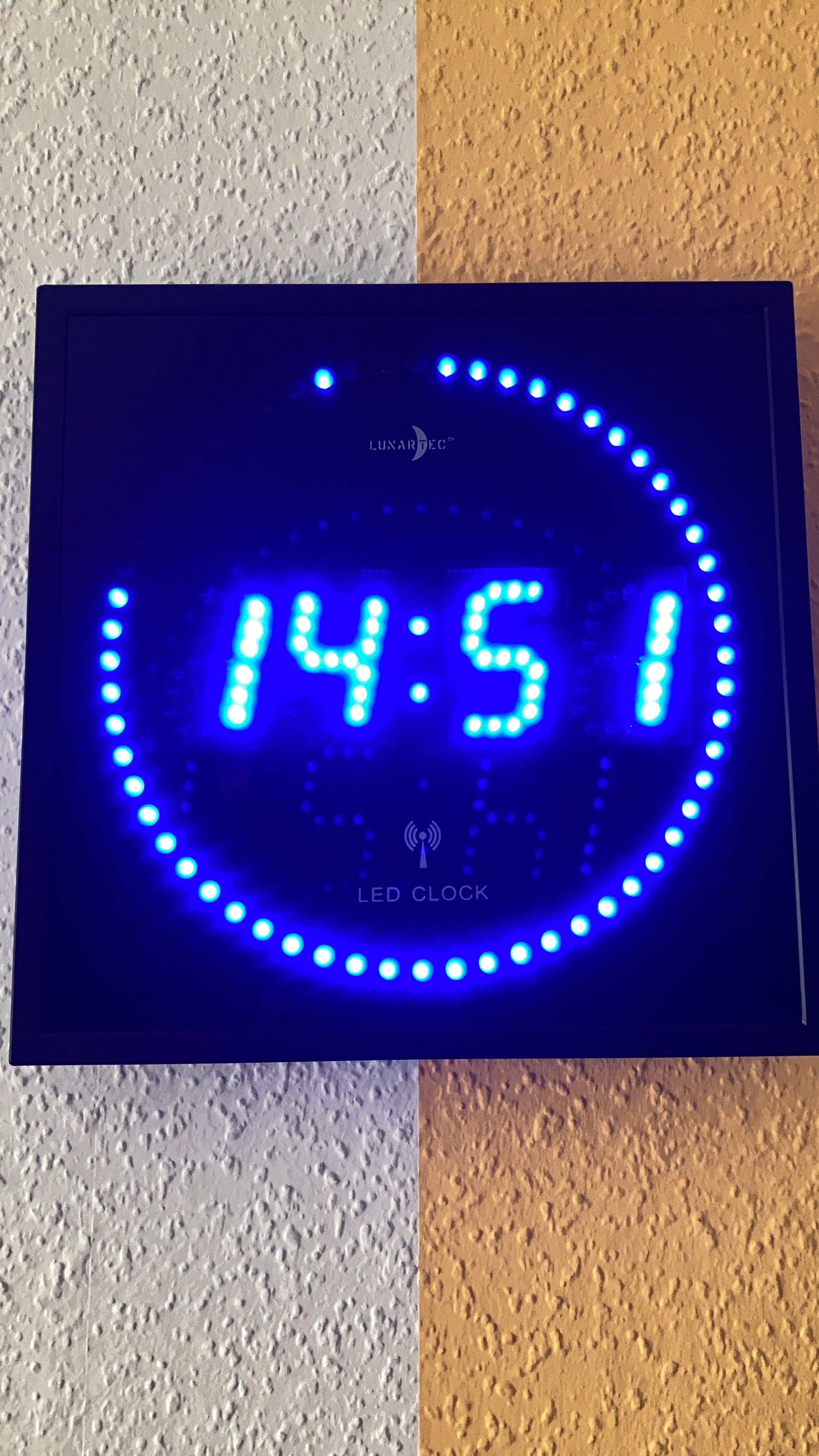 Lunartec LED-Uhren Funk-Wanduhr Blau 250 mm mit Netzteil