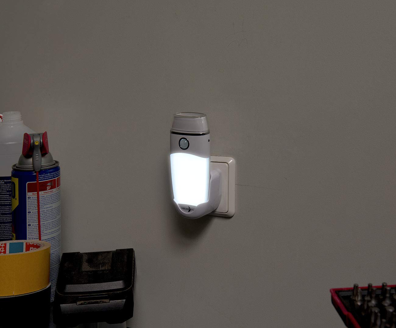 Lunartec 4in1 Steckdosenlampe Nachtlicht mit Akku